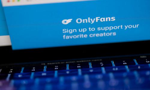 Imagem de OnlyFans Multado no Reino Unido por Informações Inadequadas sobre Verificação de Idade